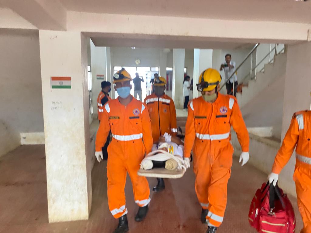01NDRF's tweet photo. #NDRFconducted a Mock exercise on Earthquake at Regional College of physical education building, Panisagar, District North Tripura, Tripura.
#OnDisasterManagement 
#DisasterPreparedness
@hpskandari1 
@PankajKavidayal 
@BjpBiplab
@AtulKarwal
@NDRFHQ
@PIBAgartala
@ANI https://t.co/U0m0dQ6NiO