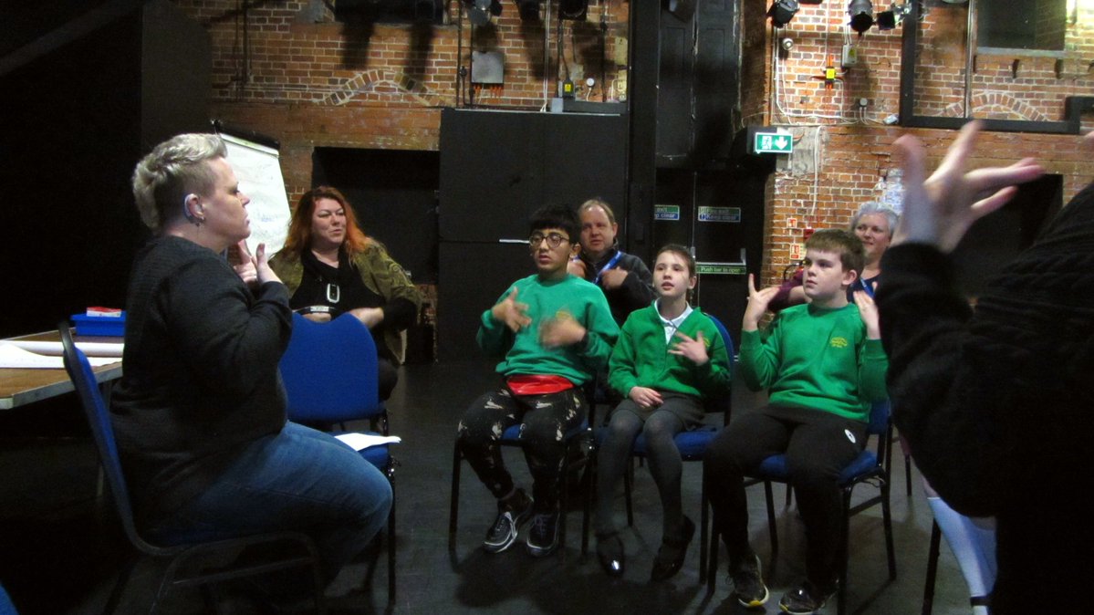 YvonneArnaud's tweet photo. Acclaimed SignSong performer @FletchSignSong led a workshop with our group from @guildfordgrove Primary today, teaching them to perform a song in BSL. Fletch@ will be joining #EdSheeran for his dates at Wembley Stadium on his new tour as a #SignSong performer &amp; #BSL interpreter. https://t.co/Q4nHSHgX4K