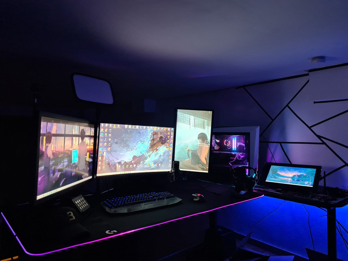 VinylBlade's tweet photo. @Maghla_ @tweethue On y crois pour améliorer l éclairage de la deco ! 
#phillipshue #smartlightning https://t.co/s1ttQu515h