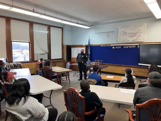 WaterburyPD's tweet photo. Community Policing! This morning OFC Healey stopped by Children's Community School during her neighborhood patrols to visit and share safety tips with students. Building bridges! #wtbypd #community https://t.co/MvejsU6wvL