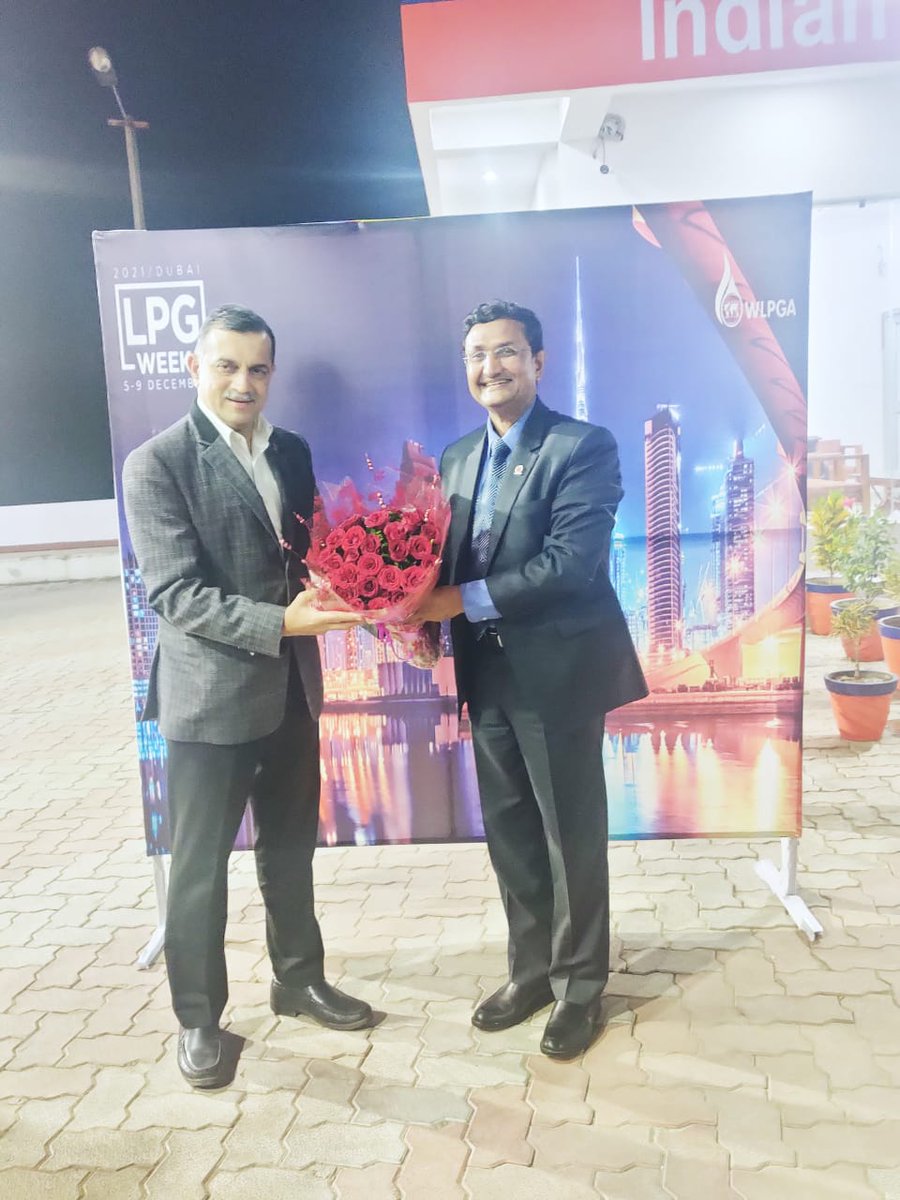 IOCL_UP's tweet photo. The General Assembly #WLPGA unanimously elected @ChairmanIOCL, Shri S M Vaidya, as President of @WorldLPGAssoc. Dr. Uttiya Bhattacharyya @IOCL_UP welcomed, felicitated &amp; congratulated Chairman at Sonbarsa RO, Gorakhpur on this momentous occasion. A proud moment for all IOCians. https://t.co/hPxQOYnjMB