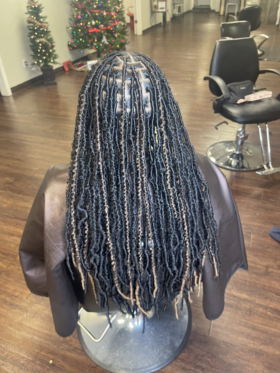 qveen___mo's tweet image. Soft Locs • First appointment in the Lou
#softlocs #stlhair #stlbraider #protectivestyles #BlackOwnedBusiness