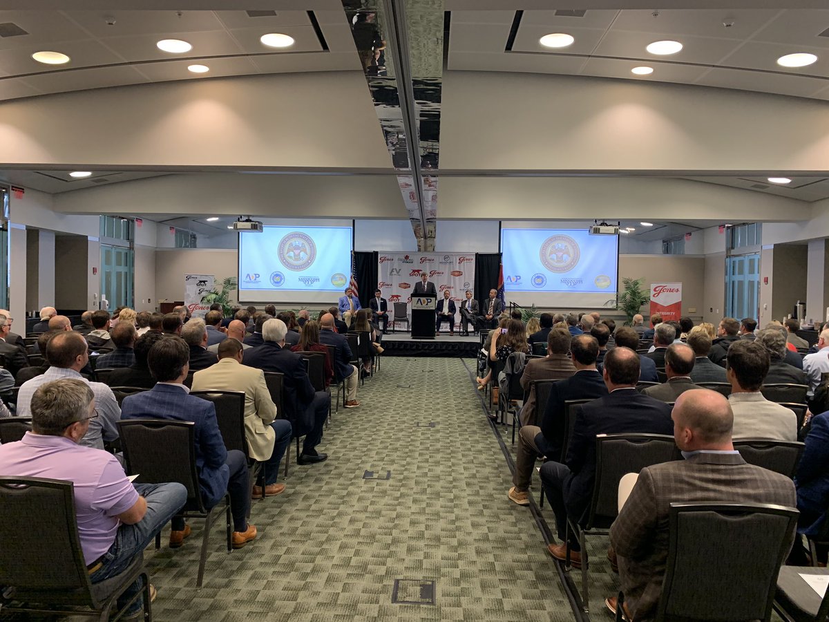 Hattiesburg_MS's tweet photo. Weβre live this morning with our friends at @ADPHattiesburg, @mdaworks, Forrest County and Gov. @tatereeves to announce the construction of a $40M headquarters facility for @JonesCompanies in Midtown across from @SouthernMiss. https://t.co/WfbYyLAnni