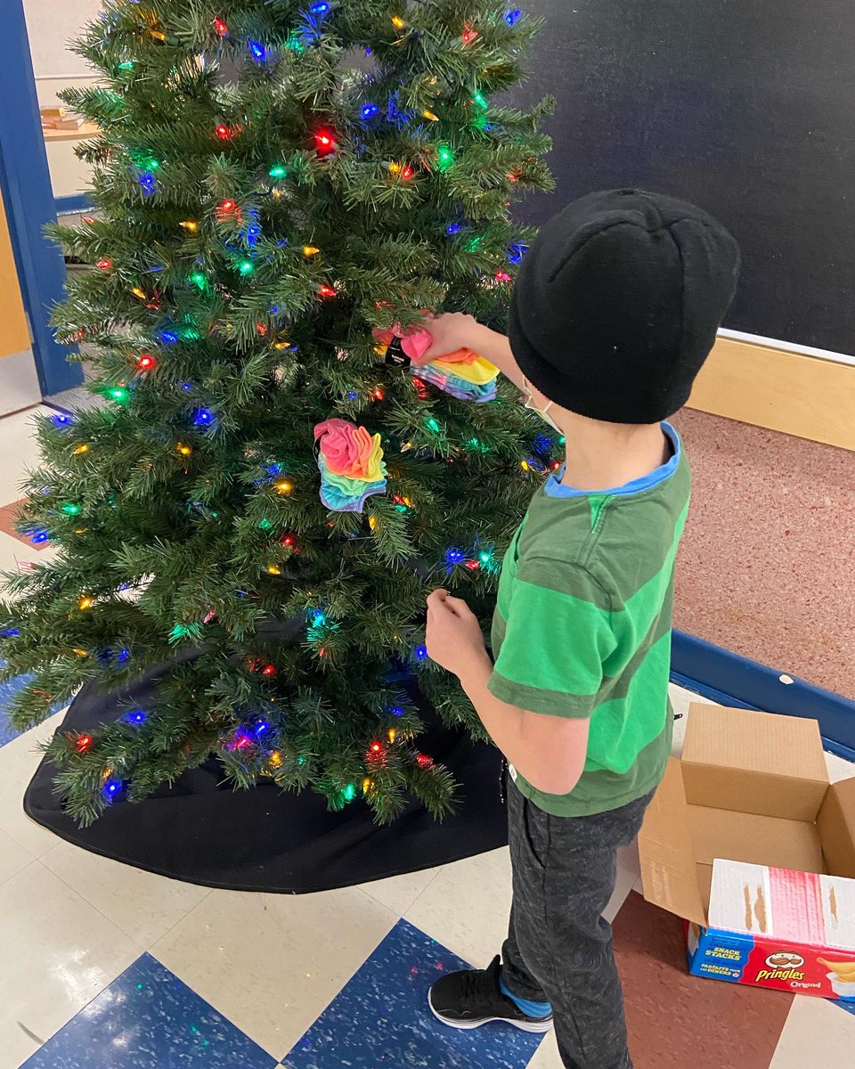 EcoleCrane's tweet photo. Our first donations for our Giving Tree (supporting IC Drop-in Centre) and non-perishable food items for @manitobaharvest being shared today. β€οΈ #communitygenerosity https://t.co/tPFs50EQgv