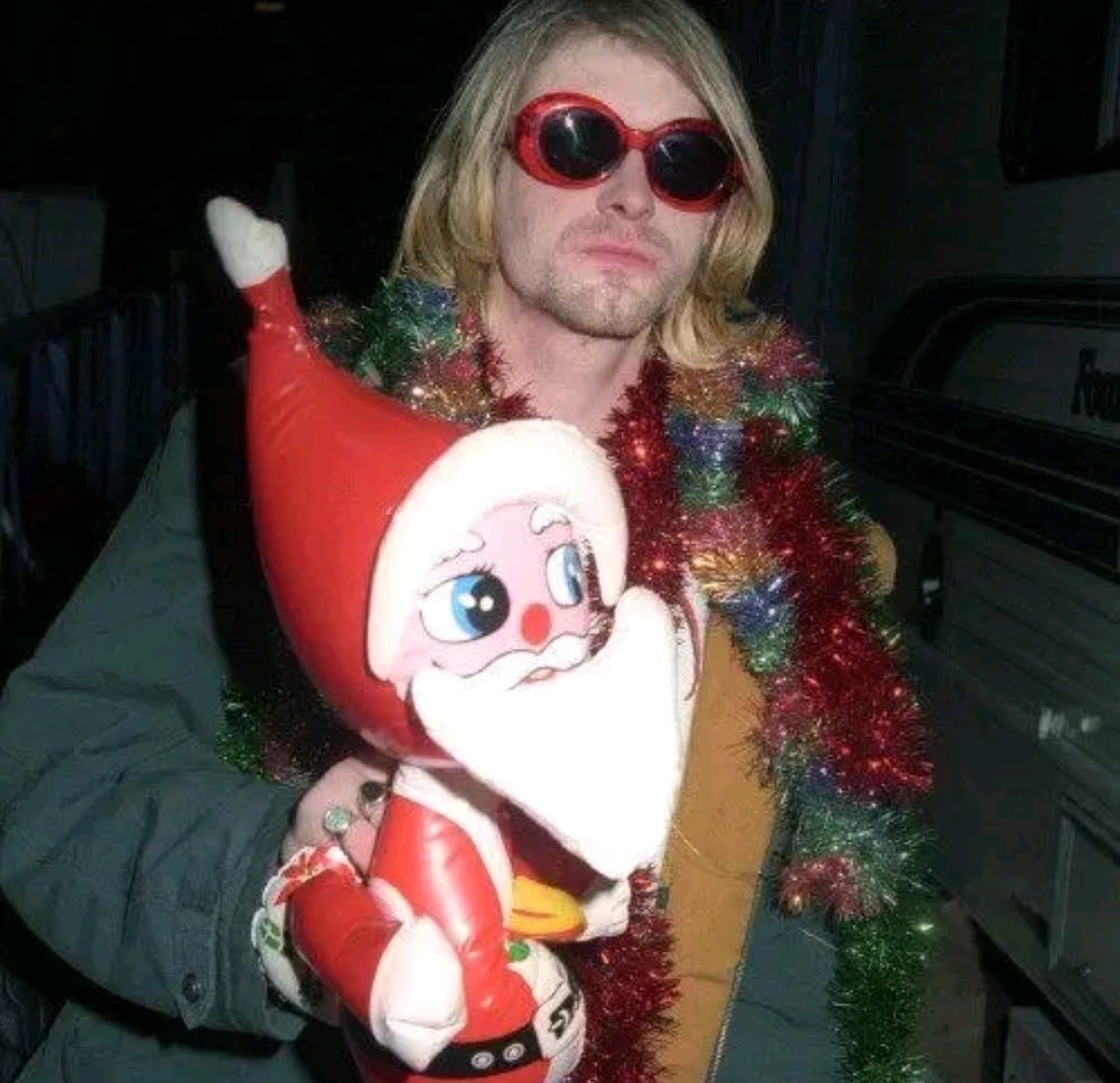 me cambio de cuenta porque aca me sigue una amiga comenta y te sigo en la otra foto para llamar la atención etc etc