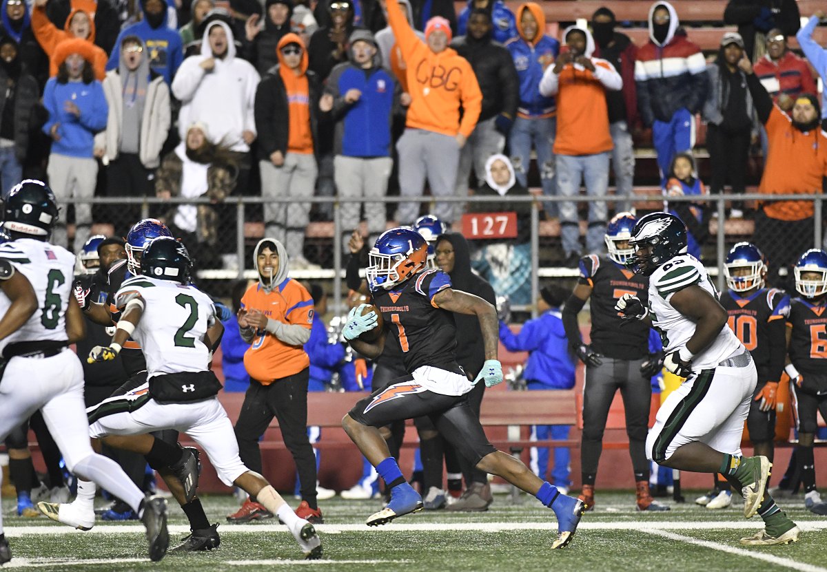 CP_AdamM's tweet image. Photos: bit.ly/3pyeysl Millville wins South-Central Group 4 championship with win over Winslow @OBGFootball @TBoltAthletics @McGurkSports #OBG Story by @JFriedman57