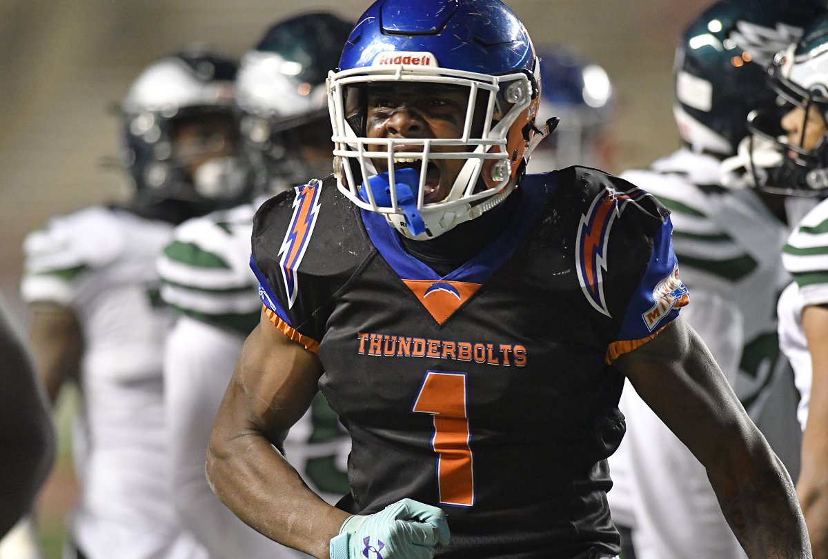 CP_AdamM's tweet image. Photos: bit.ly/3pyeysl Millville wins South-Central Group 4 championship with win over Winslow @OBGFootball @TBoltAthletics @McGurkSports #OBG Story by @JFriedman57
