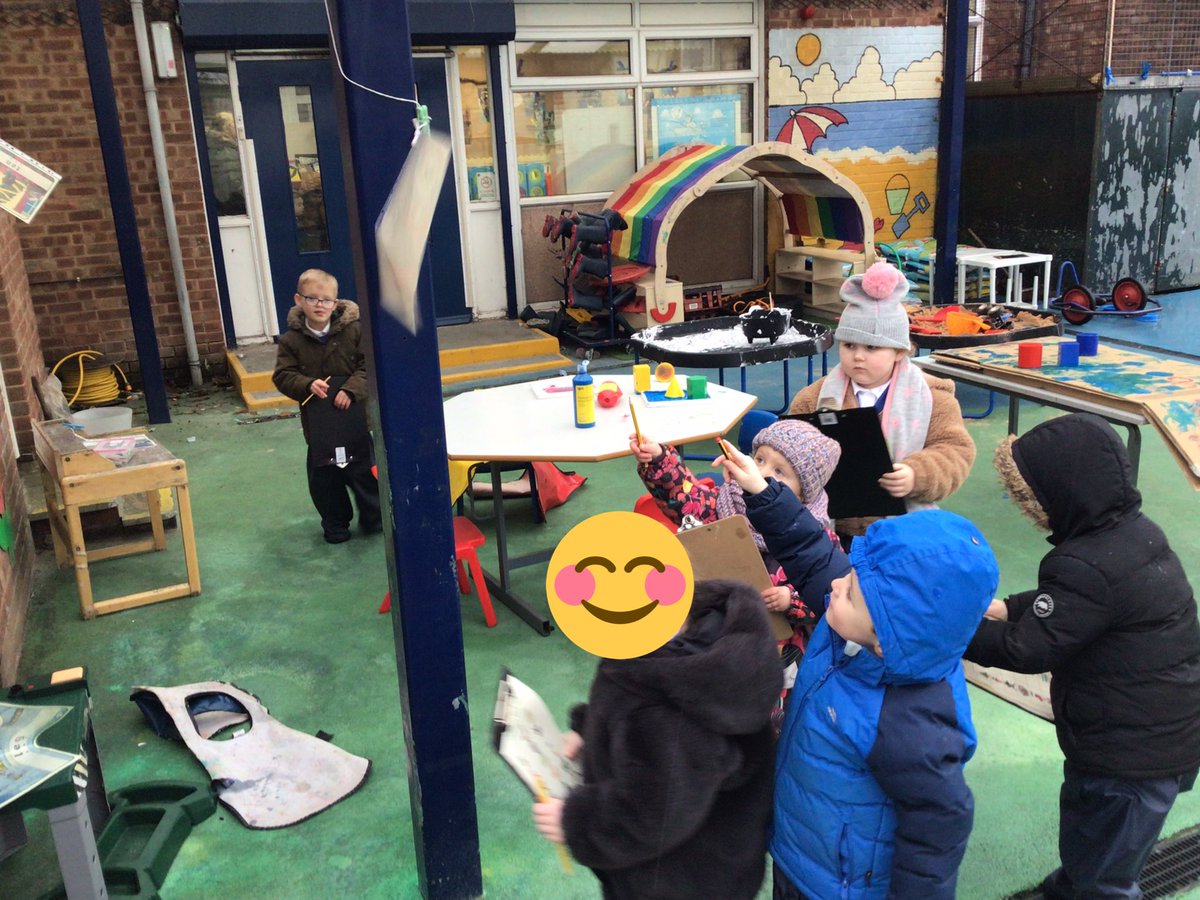 GSPSReception's tweet photo. We went on a Christmas CVC hunt outside today. We had to find the correct Christmas picture card and sound out and blend the sounds we could see. Great effort everyone! #GSPSEYFS #GSPSOutdoors @GwladysStPrim #GSPSReading https://t.co/ZtvgNZaN3E