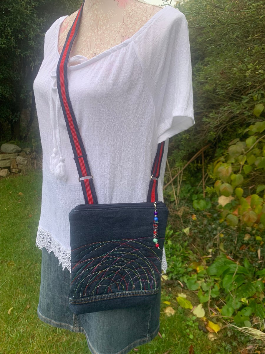 nirguj's tweet photo. Excited to share the latest addition to my #etsy shop: Upcycled denim cross body bag https://t.co/9jBsgCHeWK #shoulder #giftforher #christmasgift #birthdaygift #upcycleddenim #repurposedjeans #crossbodybag #repurposedbag #jeansbag https://t.co/D1ExSL6IgF