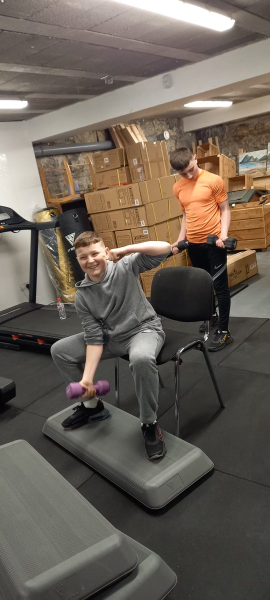 limerickyouth's tweet photo. The Health &amp; Fitness Prog continued at @garryowencdp recently with the boys from our #Garryowen Youth &amp; #Irishtown #GYDP been put through their paces by instructor John Ryan. See you again on Wed boys!💪 #limyouth #lys @ywirl @LimClareETB https://t.co/sVicsFmFPh