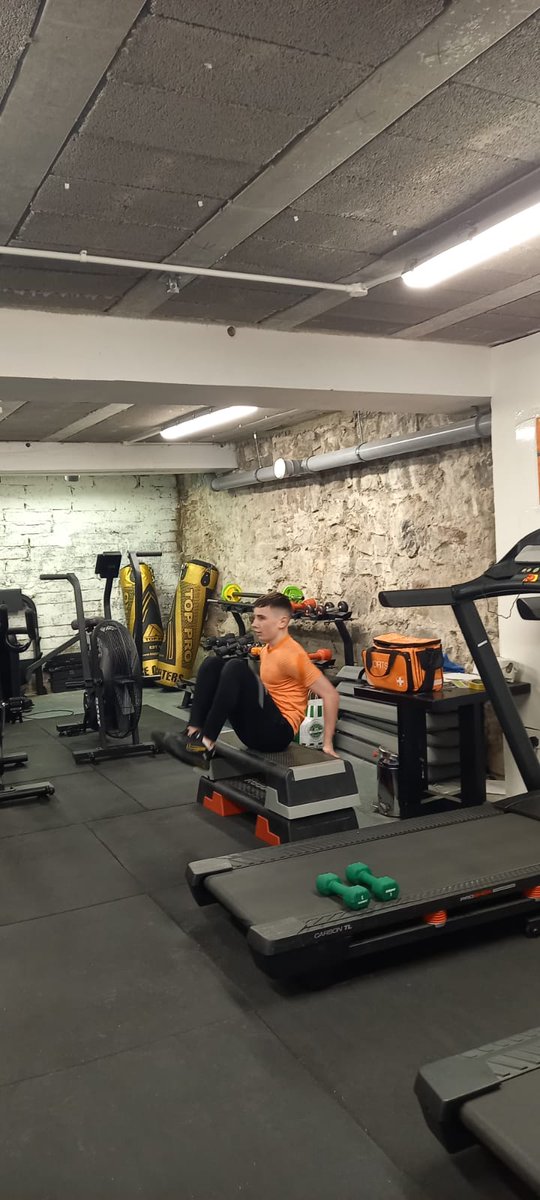 limerickyouth's tweet photo. The Health &amp; Fitness Prog continued at @garryowencdp recently with the boys from our #Garryowen Youth &amp; #Irishtown #GYDP been put through their paces by instructor John Ryan. See you again on Wed boys!💪 #limyouth #lys @ywirl @LimClareETB https://t.co/sVicsFmFPh