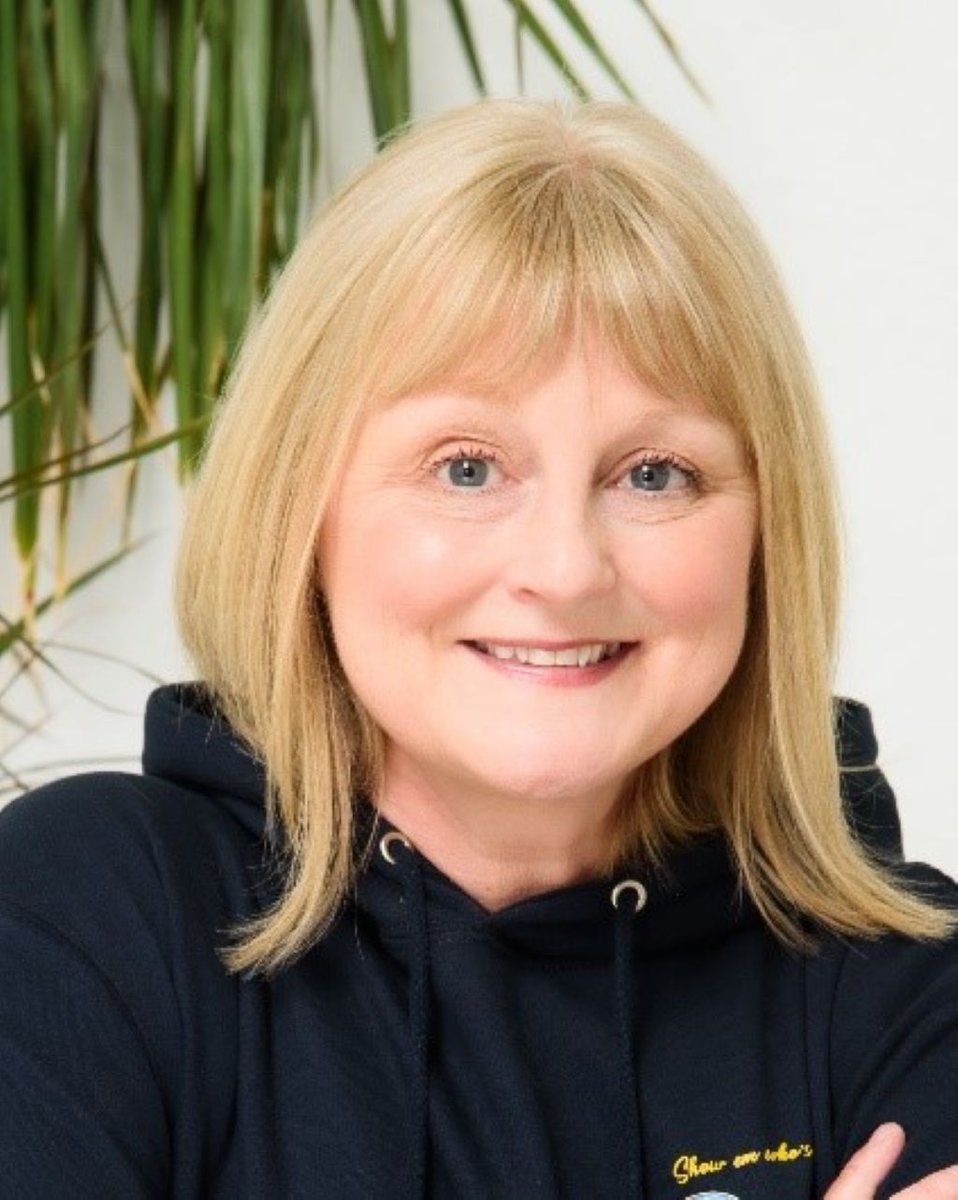 ExeterCathedral's tweet photo. Elaine Kingstone is playing Mary in this year's #ExeterNativity. You might recognise her from other local productions. Elaine hopes that the cast's performance brings a smile and a slice of the spirit of Christmas to everyone watching. 😀
Find out more: https://t.co/CqXcW1edV1 https://t.co/9FztaBnmAo