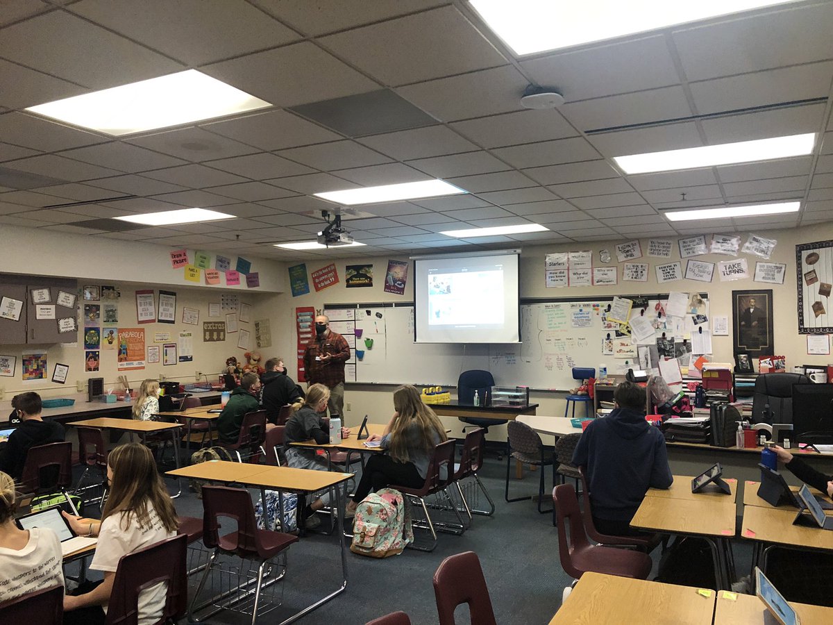 MrsStrole's tweet image. HonAlg Ss @FJHChargers are👀ing how the topics we studied 2nd 9wks can help us answer the❓”Should @HSESchools consider renewable energy as we build&amp;amp;remodel our schools?” Ss consider the financial side thanks to data from @citizen_math &amp;amp; our very own @HSEsavingenergy #seeingmath