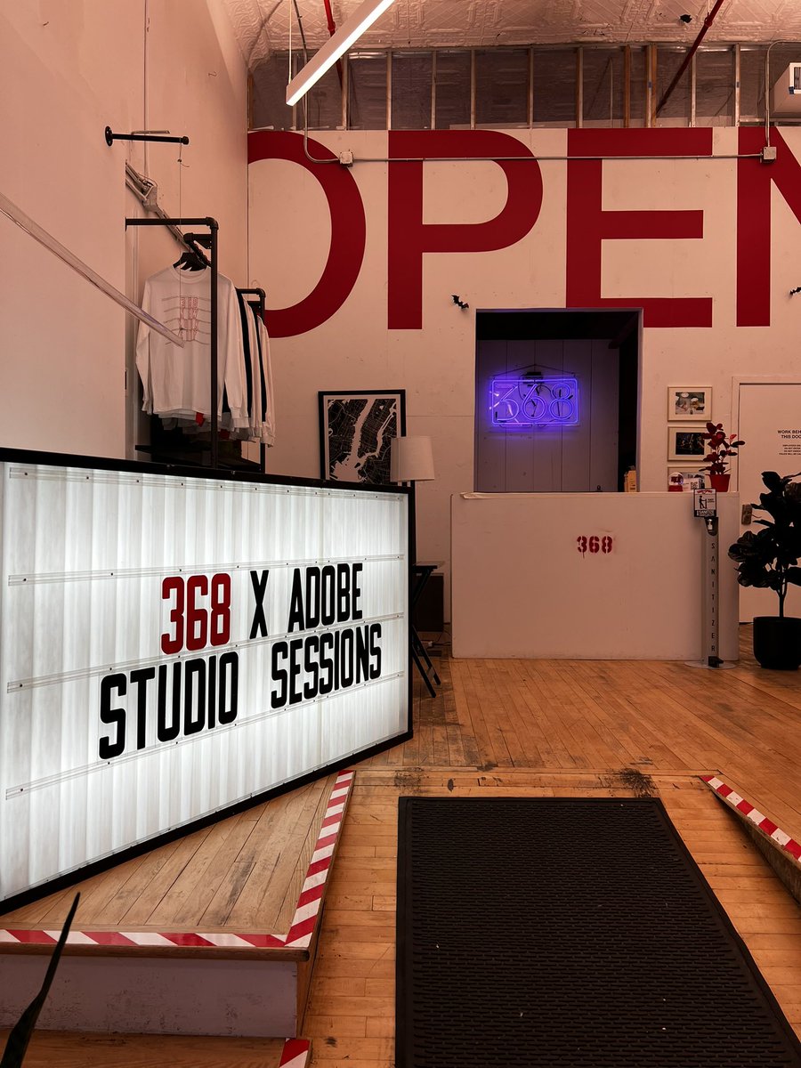 jaysonoertel's tweet image. And so it begins…

@Casey @368 @pwleys @AdobeVideo #adobelife #creatorlab