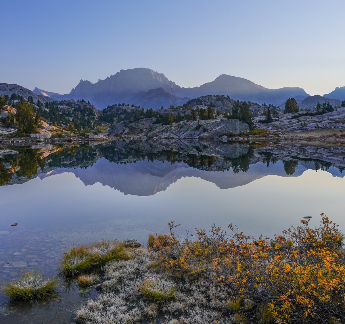 dudney_joan's tweet photo. Are you a watch 1) the lake sunrise or 2) a cute pika kinda person? https://t.co/Nak74xfg82