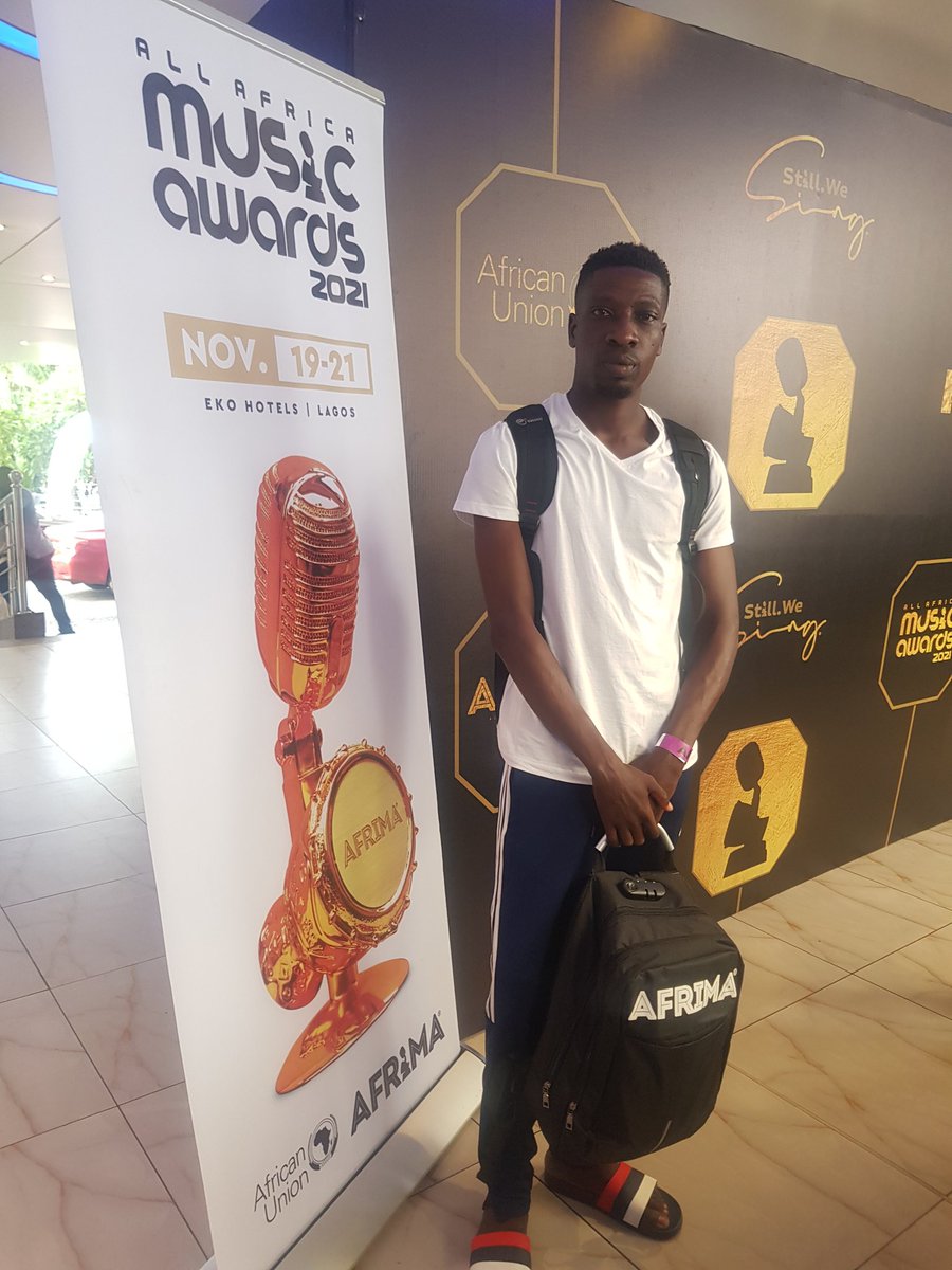 Rashy_Man's tweet photo. Pure Joy 💪💯

#GodFirst #KeepMoving #Rashyman #Rasheed #Adetayo #Adebukola #Abidemi #WorkMood #ChillingMood #Happiness #PeacefulLife #happyness #HardWork #LoveMyLife #LoveMyJob #NoTimeToCheckTim #LifesGood #lovequotes #news #loveyourself #broadcasting #broadcast #radio #tv https://t.co/ezg2WOfa5B