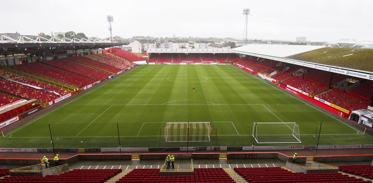 FootballLockdwn's tweet photo. Guess the stadium?
Listen to the latest episode of Football Lockdown to see how the team got on with this months quiz from @alfonze86 #FootballLockdown #Quiz https://t.co/VSMADpsrt1