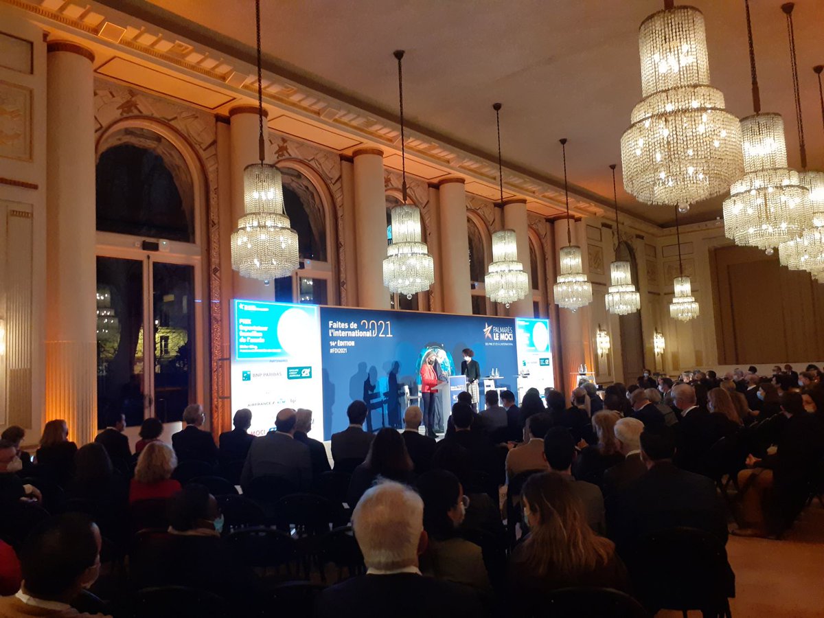 CEAF_'s tweet photo. 🏆La soirée du Palmarès des PME et ETI à l'international et la relance à l'export, organisée par la CCI Paris Ile de France et le Moci, est arrivée. 

📣Regardez l'événement en live ou en replay sur:
https://t.co/ggLe5VFFF2 https://t.co/b4rLcDkPzL