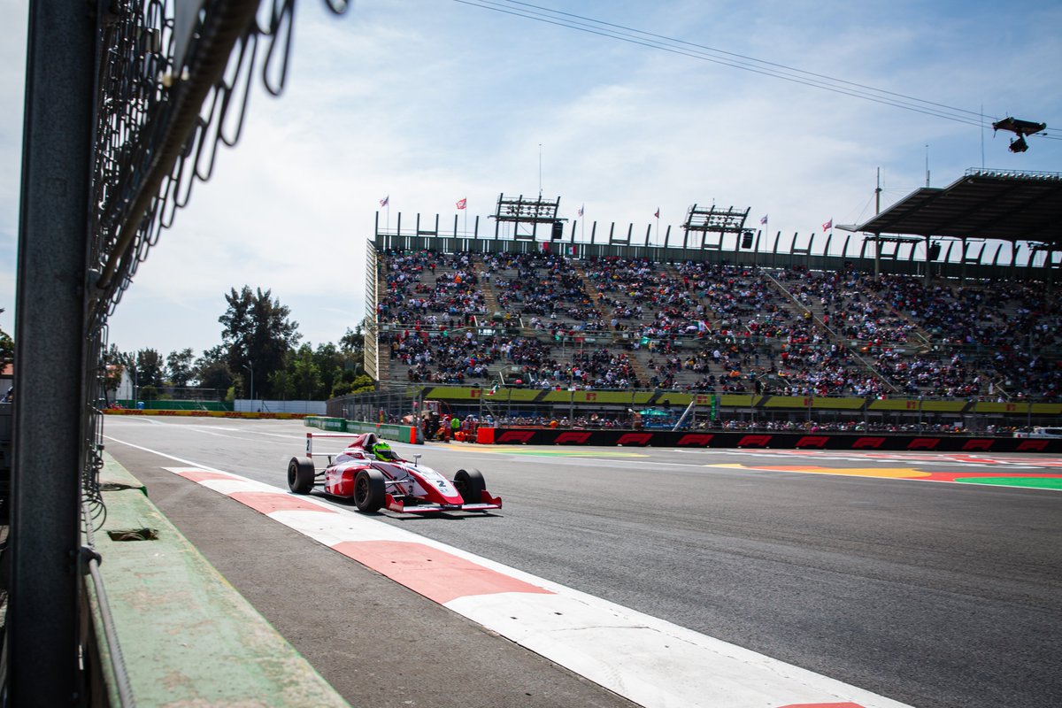 Cada semana se inicia con emoción y en la F4 lo sabemos bien #F4Nacam #XAmorALosMotores🔥