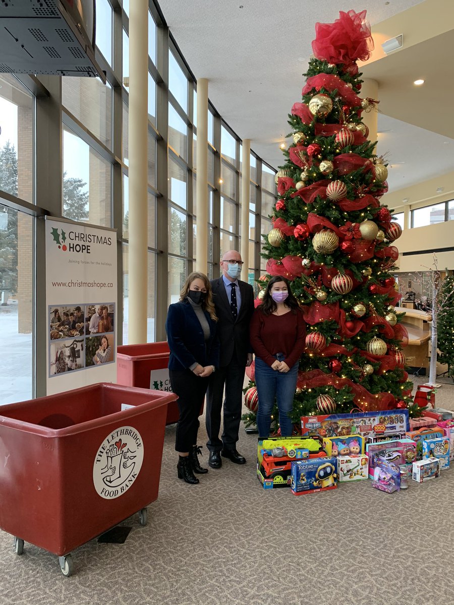 We’ve started the Christmas season <a href="/LethbridgeCity/">City of Lethbridge</a>! <a href="/MayorHyggen/">Mayor Hyggen</a> with <a href="/LethChamber/">Lethbridge Chamber</a> and <a href="/DowntownLeth/">Downtown Lethbridge</a> lighting this beautiful tree with the message of shopping local and serving others.