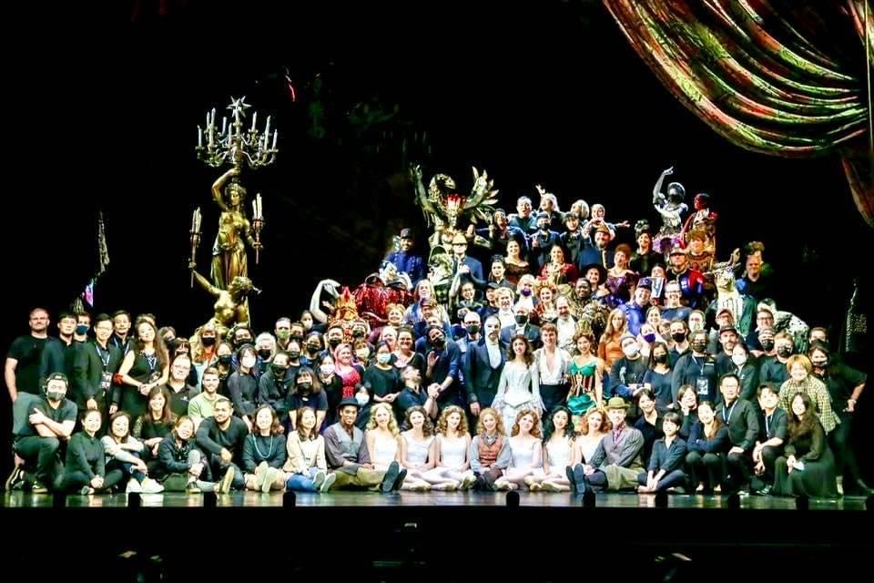 The Phantom of the Opera - World Tour - hard to wrap my mind around the fact that our final performance in Taipei was exactly one year ago today.  Still hopeful we'll resume this Spring.  Until then, grateful...