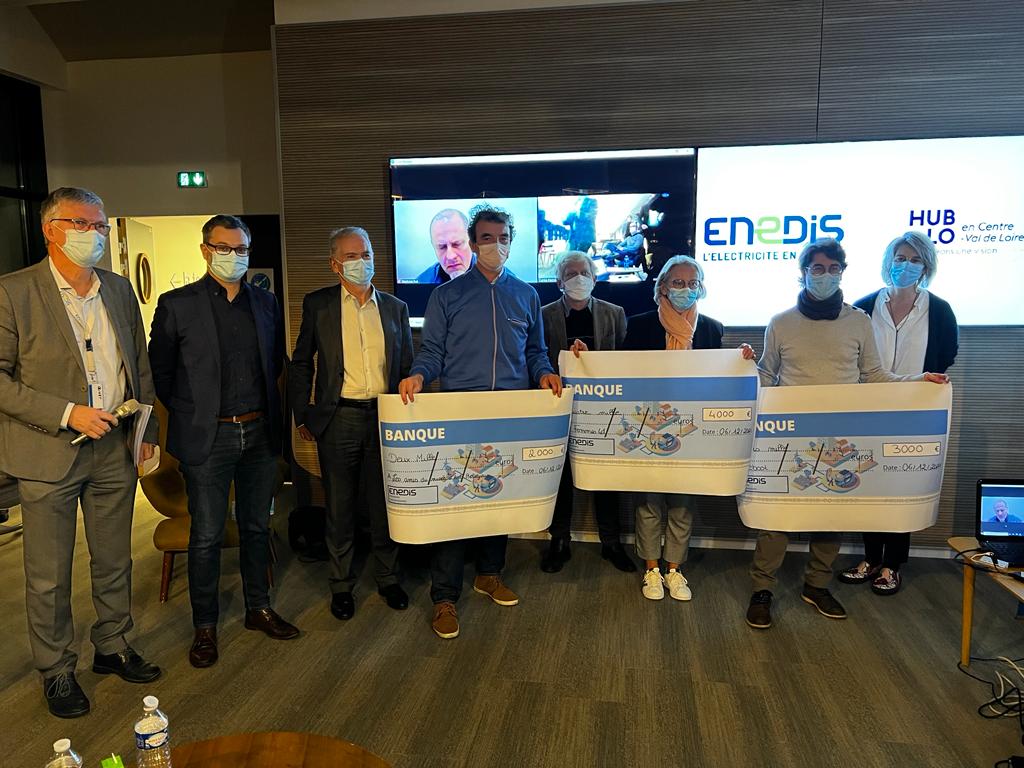 🔴#EnDirect de la remise des prix de l'Opération Coup de Pouce #InclusionNumerique 💬 "1 français sur 5 est touché par la fracture numérique, <a href="/enedis/">Enedis</a> veille à faciliter l'accès et l'usage du numérique pour tous" ✅
- Éric Beaujean, Directeur Régional <a href="/enedis_centre/">Enedis en Centre-Val de Loire</a>