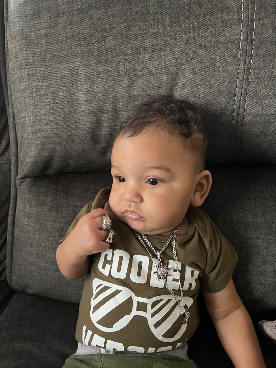 haley_wheelerr's tweet photo. @hard_jewelry WILL. HARD BABY https://t.co/9d1YyEFkXo