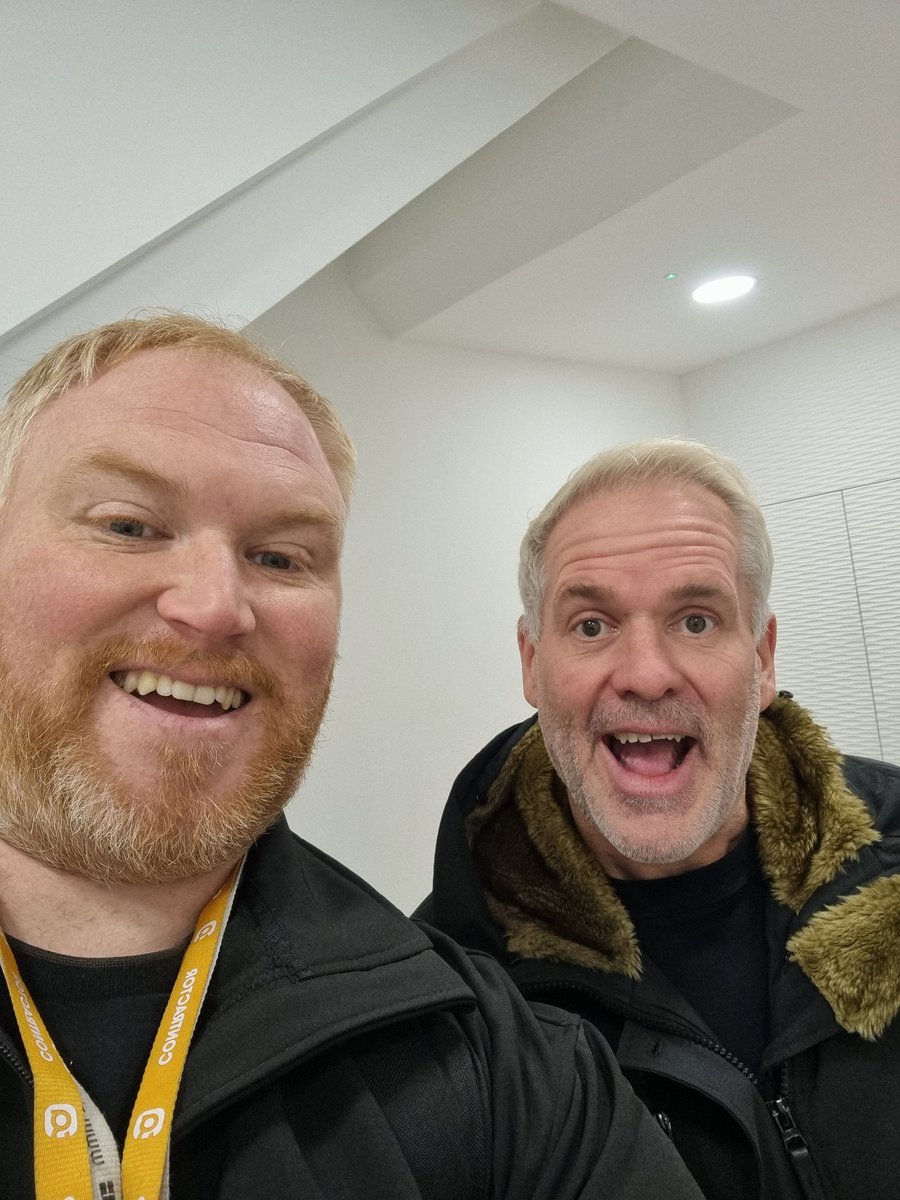 djford1984's tweet photo. Got to met @ChrisMoyles today. #BestDayAtWork https://t.co/GCNDN8nmZz