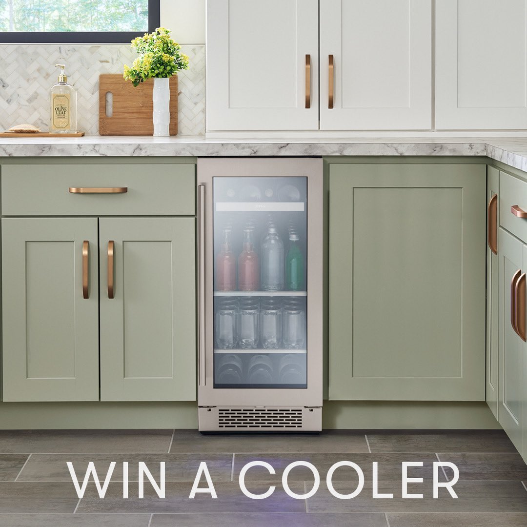 DiscoverZephyr's tweet photo. 'Tis the season for GIVING, so we're gifting a 15" Presrv Beverage Cooler to one of our followers! ✨🥂
To enter:

✔️ Follow @discoverzephyr
✔️ "Like" this post
✔️ Tag a friend

*Giveaway period: 12/6/21-12/10/21. Must live in Continental US. Winner selected at random on 12/13. https://t.co/4Y0o343y6U