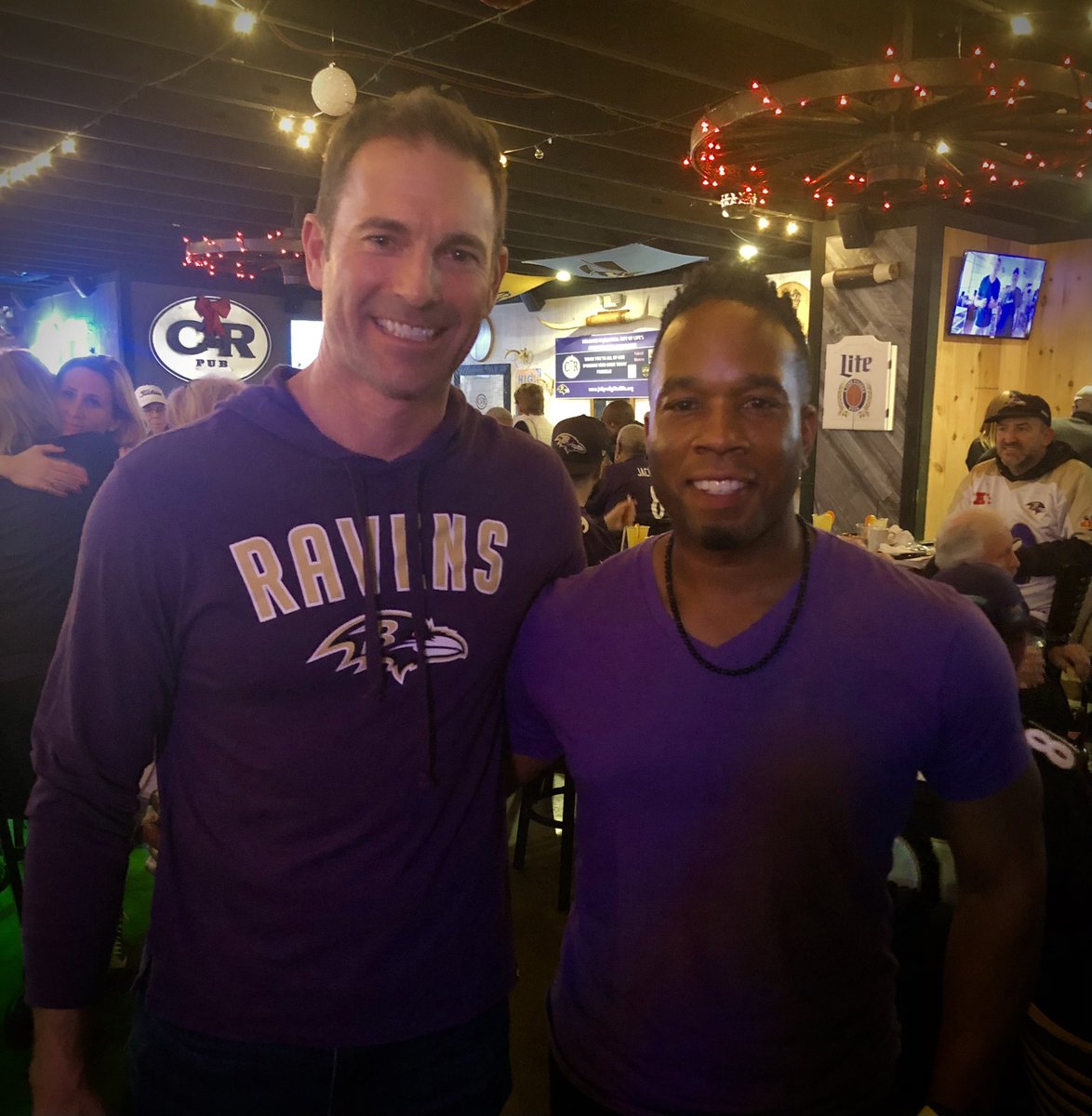 NFLABaltimore's tweet photo. Supporting Lional Dalton - Jelly Roll for Life foundation #nfl #ravens #caringforourown #nflalumni https://t.co/PUuZfFZiLD