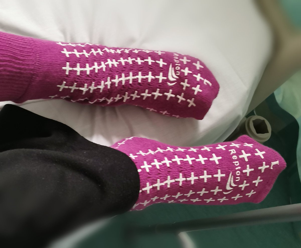 tdeweymarn's tweet photo. Great to see #purpleprotects in action on a ward today. Grabbed the attention beautifully @gloshospitals @HeatherPearce99 @Deborah62655228 #fastastic #geec #nandown21 https://t.co/Hn0IdFySO1