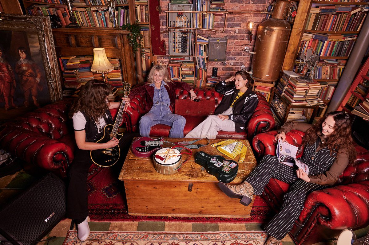 Vendula London tweet media