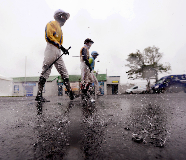 ⚠️ Following consultation with <a href="/MetEireann/">Met Éireann</a> and various stakeholders <a href="/TramoreRaces/">Tramore Racecourse</a> has been postponed until Thursday 

🗣️ Full story and details from Paddy Graffin here -ihrb.ie/general-press-…

💻 Fresh declarations with @HRI_Ras on Tuesday