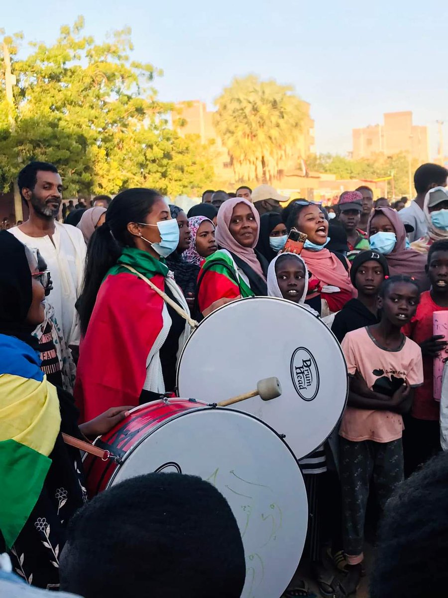 منتخب السودان للسيدات يسجل الحضور الثوري 🔥 

#مليونية6ديسمبر