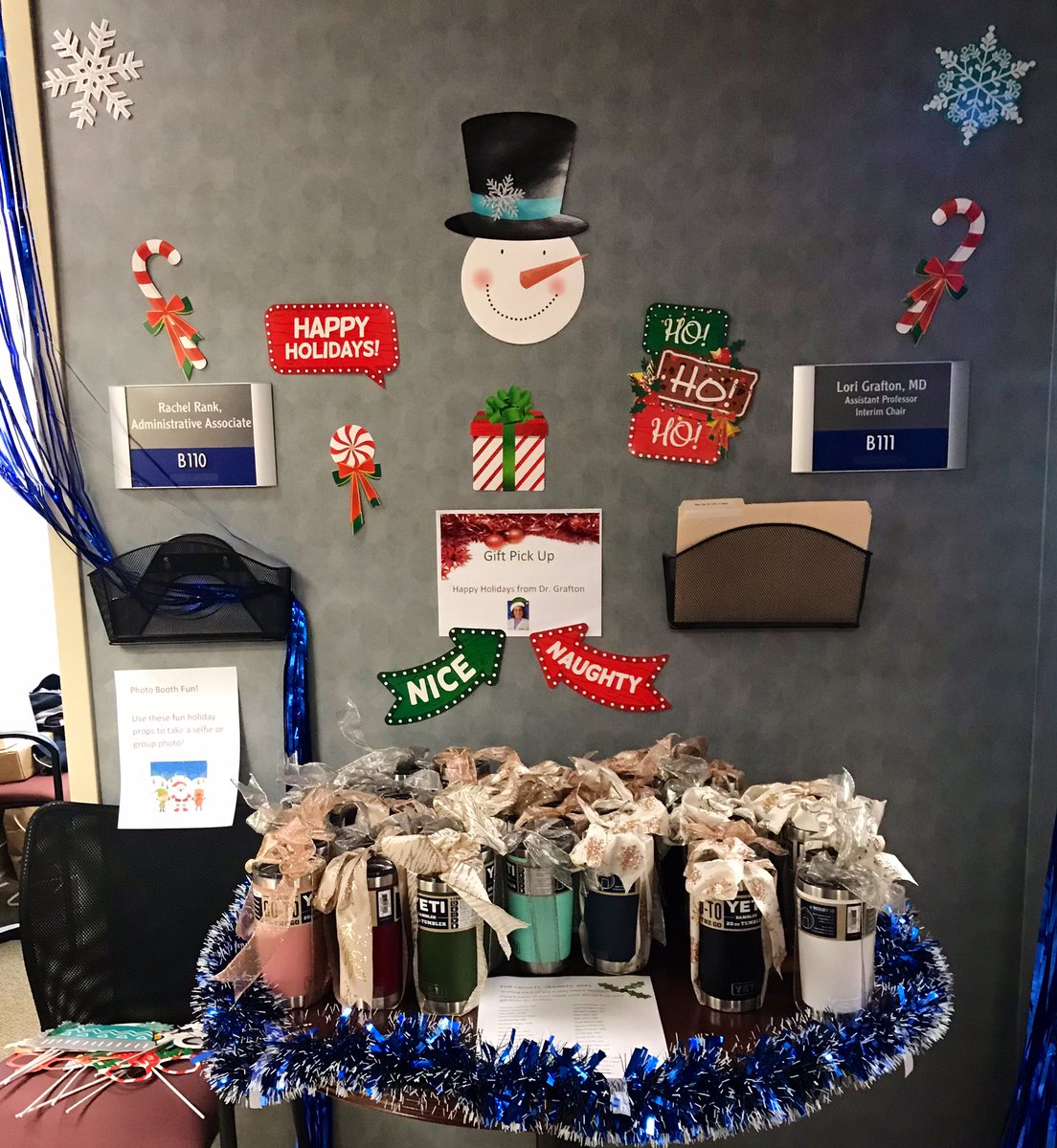 Michelle_PMR's tweet photo. As a result of the generosity of PMR interim chair Dr. Lori Grafton, our physicians, residents & APPs received Yeti tumblers & Starbucks Gift Cards to celebrate the holiday season during our staff lunch today. #PennStatePMR #ResidentWellness #PhysicanWellness https://t.co/PeauordzFB