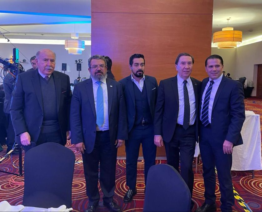 El viernes pasado fue un gusto asistir a la cena de fin de año de <a href="/AMIVTACmx/">AMIVTAC</a>. Saludamos al Subsecretario de Infraestructura <a href="/jorgenunol/">Jorge Nuño Lara</a>, al Presidente Nacional, el Ing Jesús Sánchez, así como a Funcionarios y Delegados de diferentes estados.
@SCT_Tabasco 
@SCT_mx