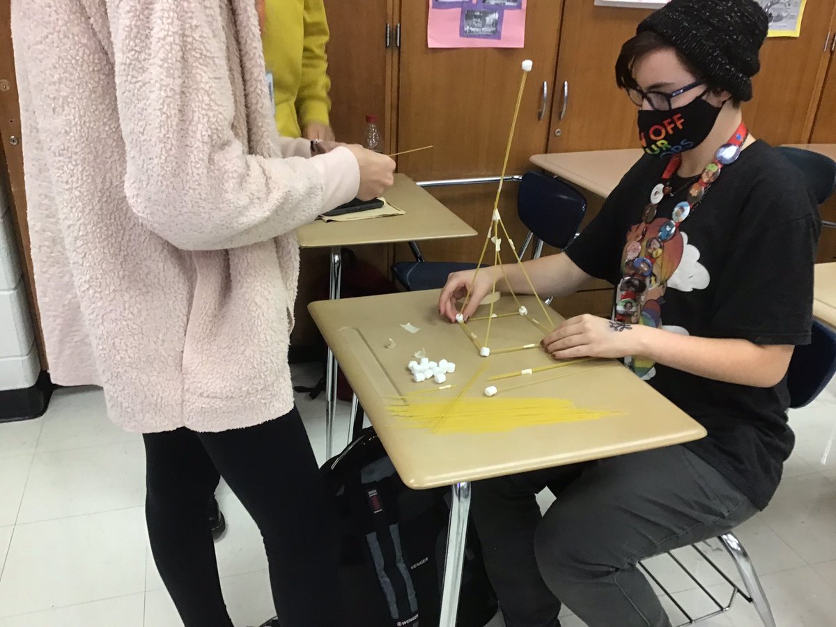 Doing our version of the #marshmallowChallenge today in Single Survival. Cooperating and collaborating to make the biggest structure using marshmallows, pasta and tape.