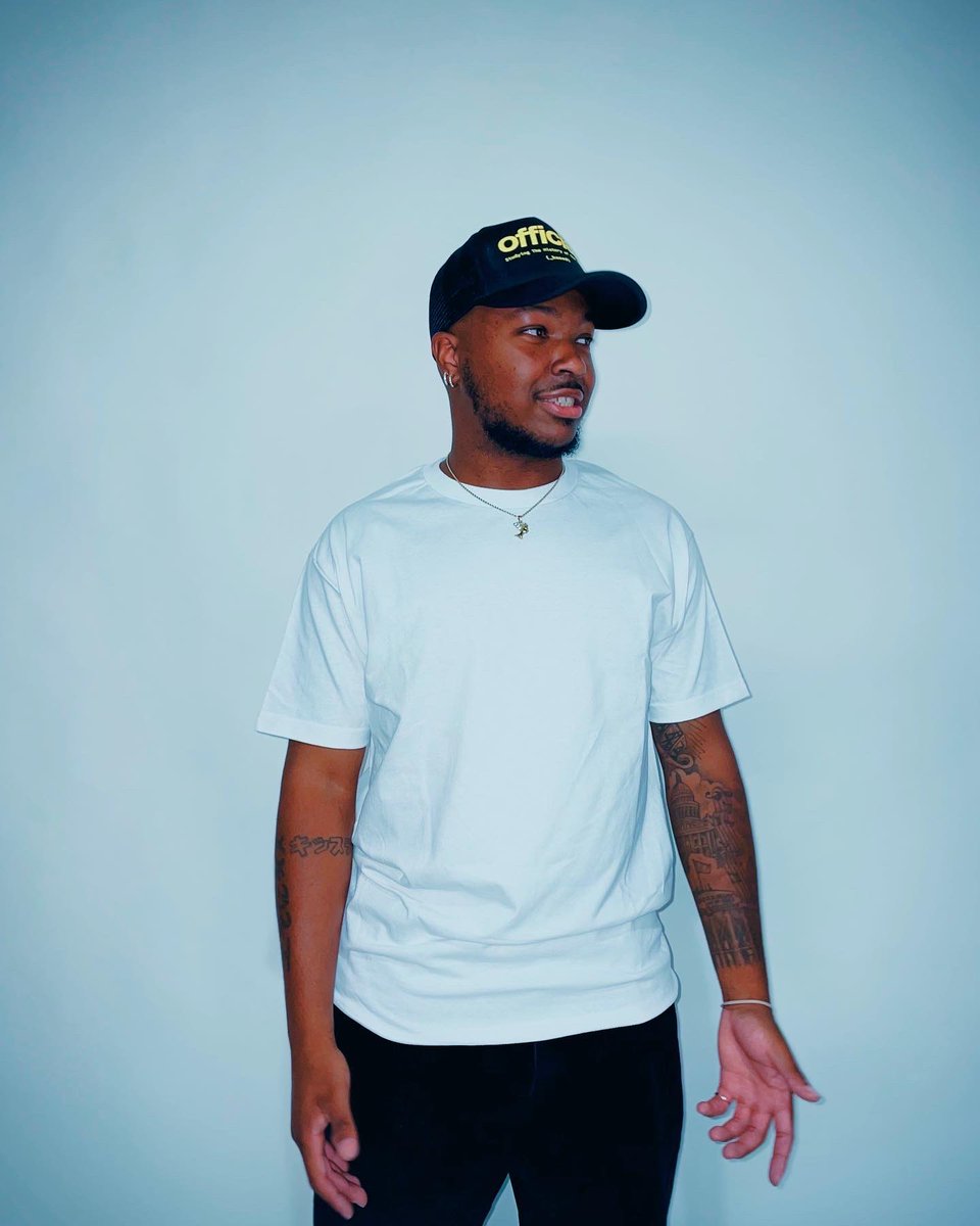 Official Crown of Laurel tweet media