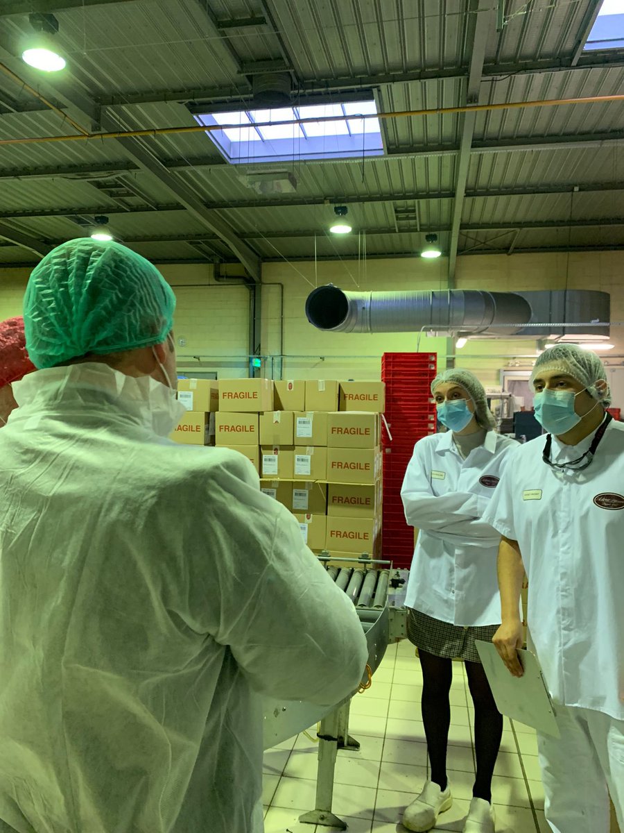 ThibautGuilluy's tweet photo. Aujourd’hui chez @BiscuitsAstruc qui s’engage dans #1jeune1solution avec le recrutement d’alternants, de jeunes en @EPIDE_Officiel et du @ReseauE2CFrance.

L’agroalimentaire est une filière qui se mobilise partout en 🇫🇷 pour la jeunesse. On continue ! 
cc @ANIA_FRANCE https://t.co/b3usr1Qhm8