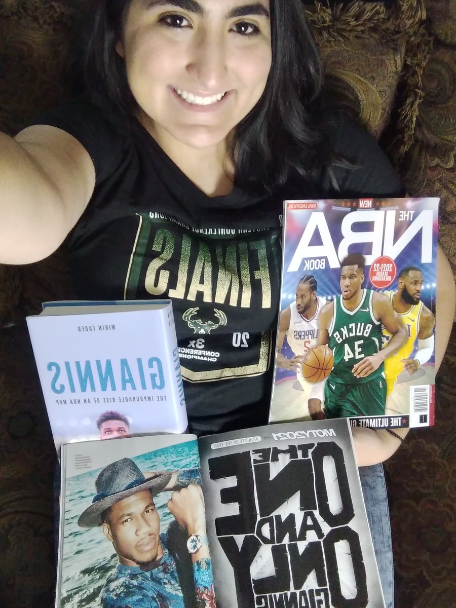 LecKaterina's tweet photo. Greek Pride!!🇬🇷🇬🇷🇬🇷 #actresslife #nba #mvp2021 #bucks #amazing #urdoinggreat #youbeyou #livetodaylikeitsurlastday #singersongwriter #proteen #milwaukeebucks #fearthedeer #giannisantetokounmpo #antetokounbros #greekfr34k #lovebooks #lovemybooks #ilikebooksmorethanudo https://t.co/JLwf9eklEN