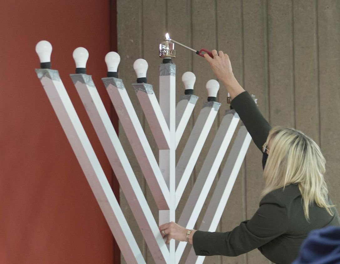 As Hanukkah is coming to an end, we wish everyone who celebrated happy #Hanukkah ! 

#DYK Hanukkah, also known as Chanukah, is the Hebrew word for dedication.

#brocku #brock