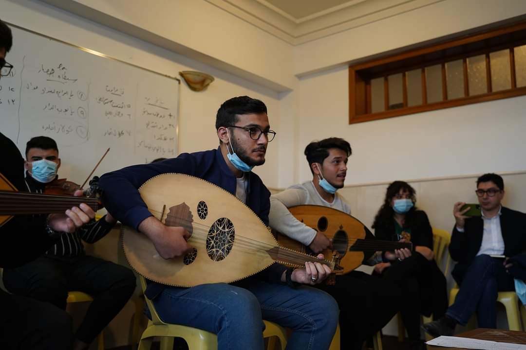 BookForumMosul's tweet photo. سررنا يوم أمس باستقبال السيد جنيد سوروش والي، رئيس القسم الثقافي في اليونسكو - العراق، وذلك في اليوم الختامي لمرحلة التدريب في مشروع سماع العراق. 
بدأت الزيارة بعرض سريع عن المشروع،تلته حفلة قصيرة قدّمها المشاركون تضمنت مقطوعات من التراث الريفي،السرياني،التركماني،الموصللي.#يونسكو https://t.co/xFImYTbiMP