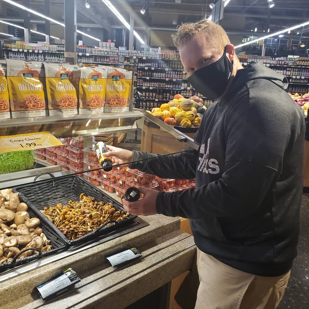 wildcapsnft's tweet photo. When you get so excited about seeing new types of Mushrooms to buy at the store, you just gotta take some pics. I wonder what the other people thought of us in the store ๐
๐
๐
#MushroomEnthusiast #MushroomLover #Mushrooms #Mushroom #MarketOfChoice https://t.co/5JA9xdNwdH