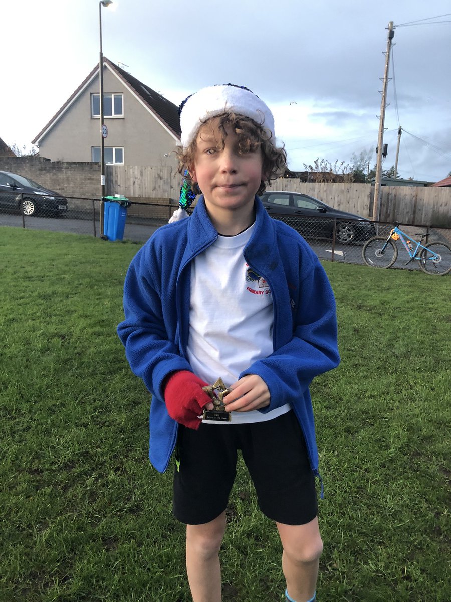 TeamWBPS's tweet photo. Brilliant effort from our #mondayrunclub today! 
Runner of the day Mylo! 
@DunbarAS 
Next week the club are invited to wear Santa 🎅🏻 hats &amp; do a Santa Fun Run ! https://t.co/hlfNZdO2sW