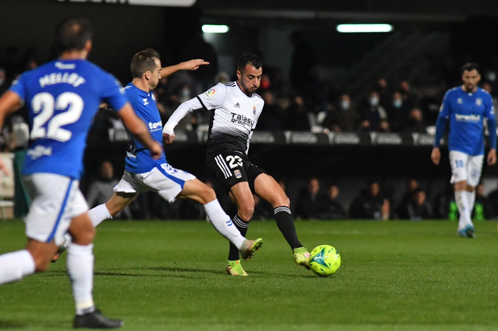 El CD Tenerife consiguió el empate después de haber estado todo el partido a remolque. La marca llegó tras ver Mo Dauda la roja