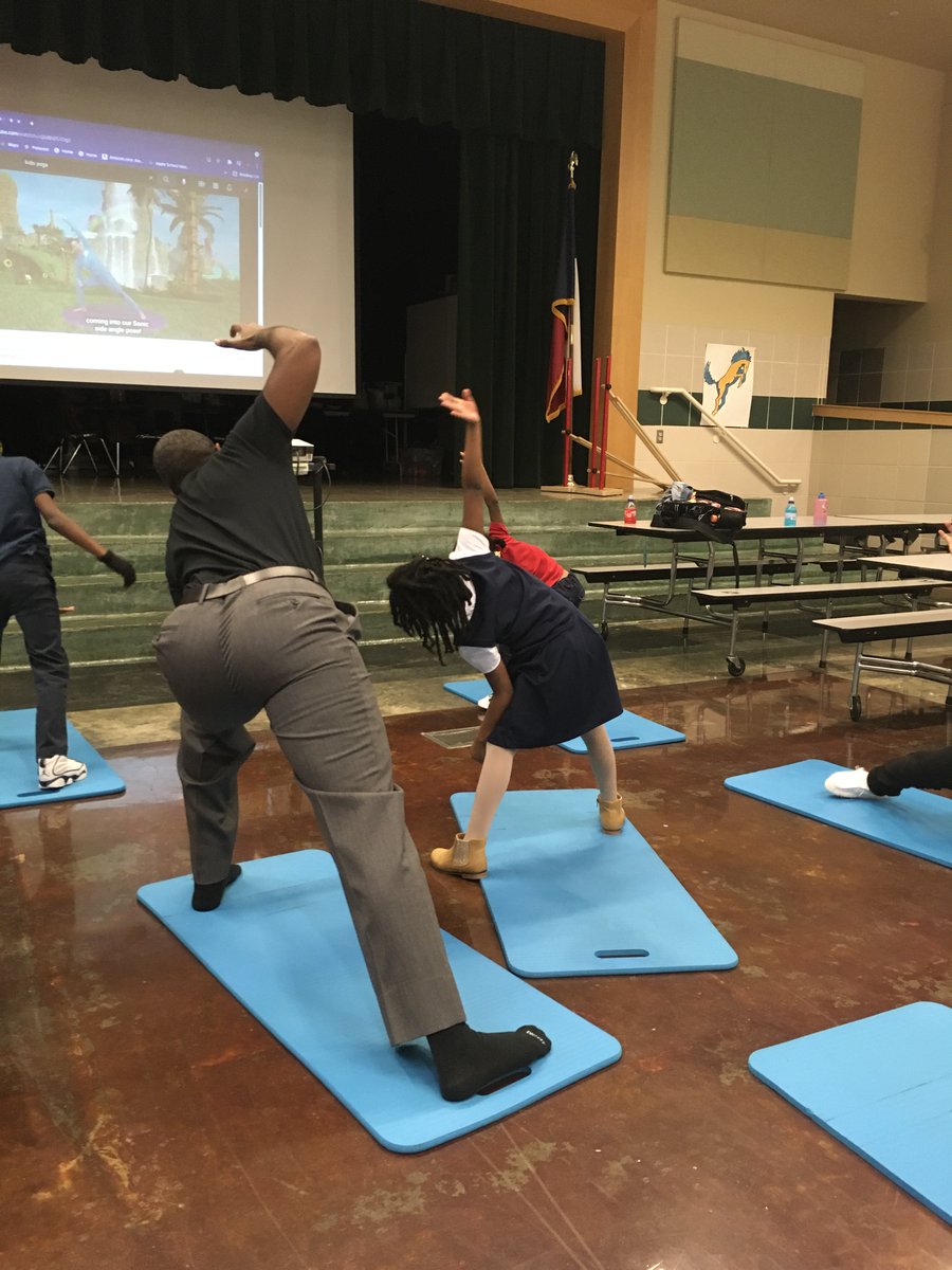 RISDxPlore's tweet photo. What fun! Yoga and Story Time with the Lemonade Society at Thurgood Marshall xPlore 🧘‍♀️📚 #MindfulMonday #RISDGreatness https://t.co/IY7lChCmau