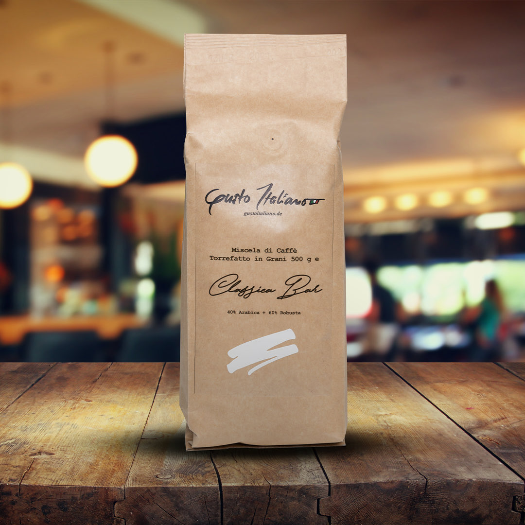 ✨ Advent, Advent – ein weiteres Lichtlein brennt! ✨ Und wie versprochen haben wir heute ein kleines Gewinnspiel für Euch! 🥳 Wir verlosen auf Instagram unseren geliebten Hauskaffee in der Sorte „Classica Bar“ – damit Euer 3. Advent auf jeden Fall genussvoll wird! ☕