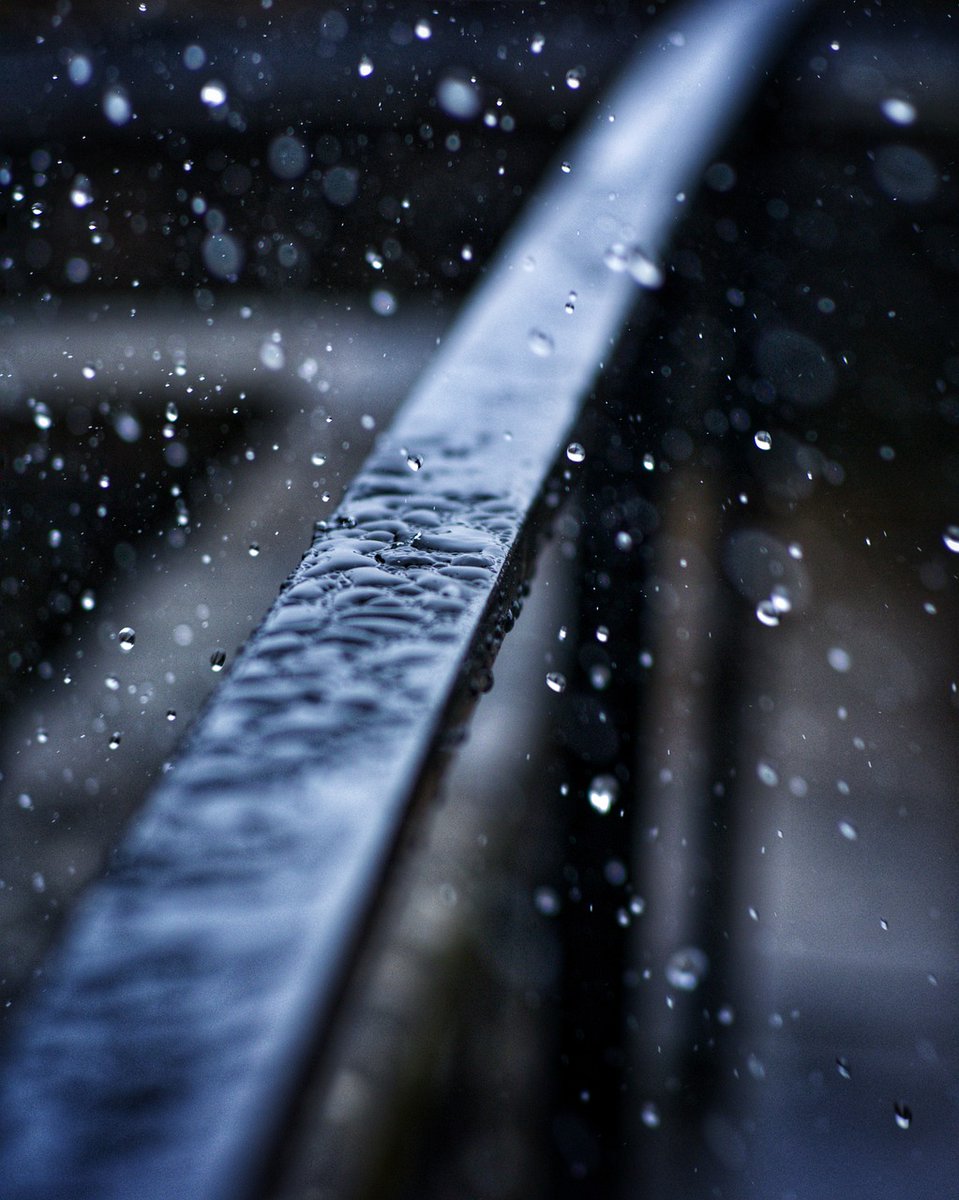 MarinoInstitute's tweet photo. Due to the severe weather alert which has been issued for #StormBarra, and based on the advice of DFHERIS, MIE will remain closed tomorrow Tuesday 7th December.  Staff and students - please check your emails for more details. Míle buíochas. https://t.co/lFv64fFK8C