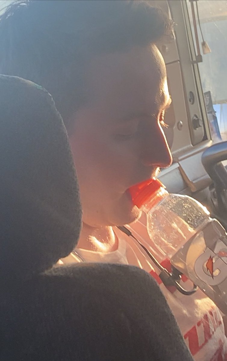 ego_veen's tweet photo. Just the tip #gatorade https://t.co/RJX1YWcGe1