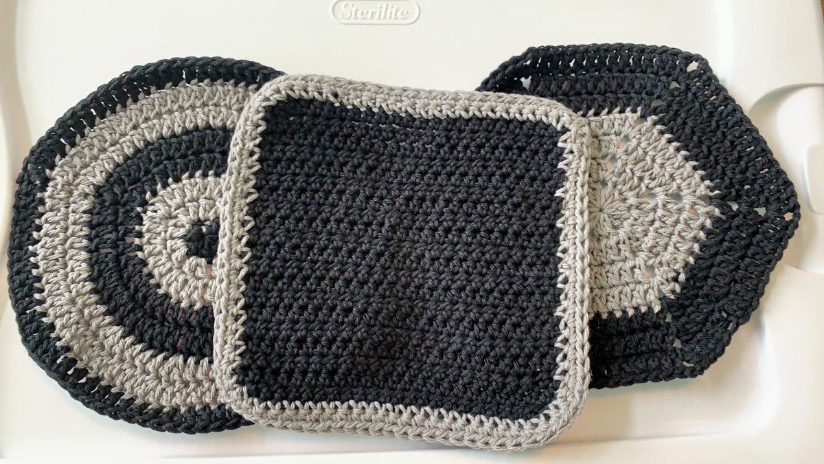 LivingGreene1's tweet photo. Reusable washcloths perfect for cleaning, dishes, beautify routine and so much more. 
$3 each and can be ordered in any color! 
#lowwasteliving #ecofriendly #lowwaste #livinggreen #wasteless #lowwastelifestyle #reducereuserecycle #savetheearth #gogreen #smallbusiness #shopsmall https://t.co/RVpBlGSJbe